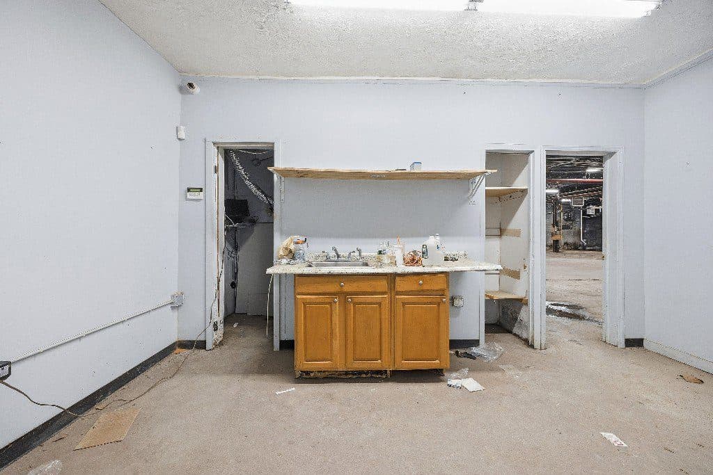 673 Livonia Avenue — photo 3